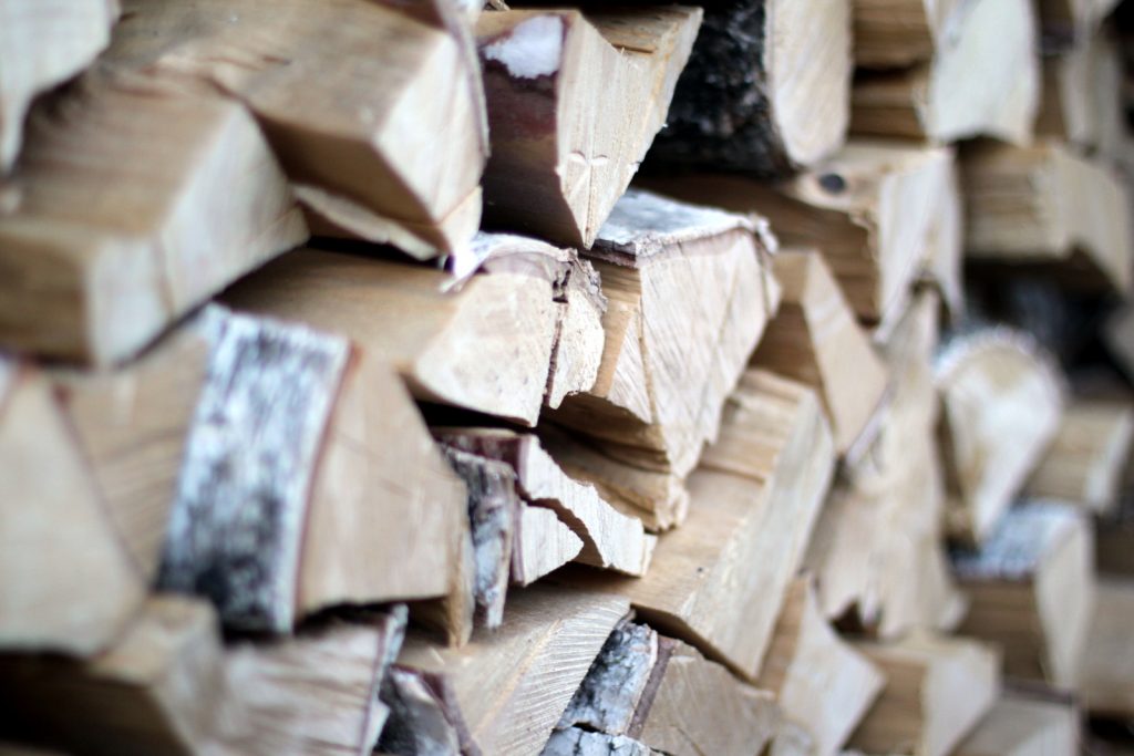 Купить дрова в Томске с доставкой недорого